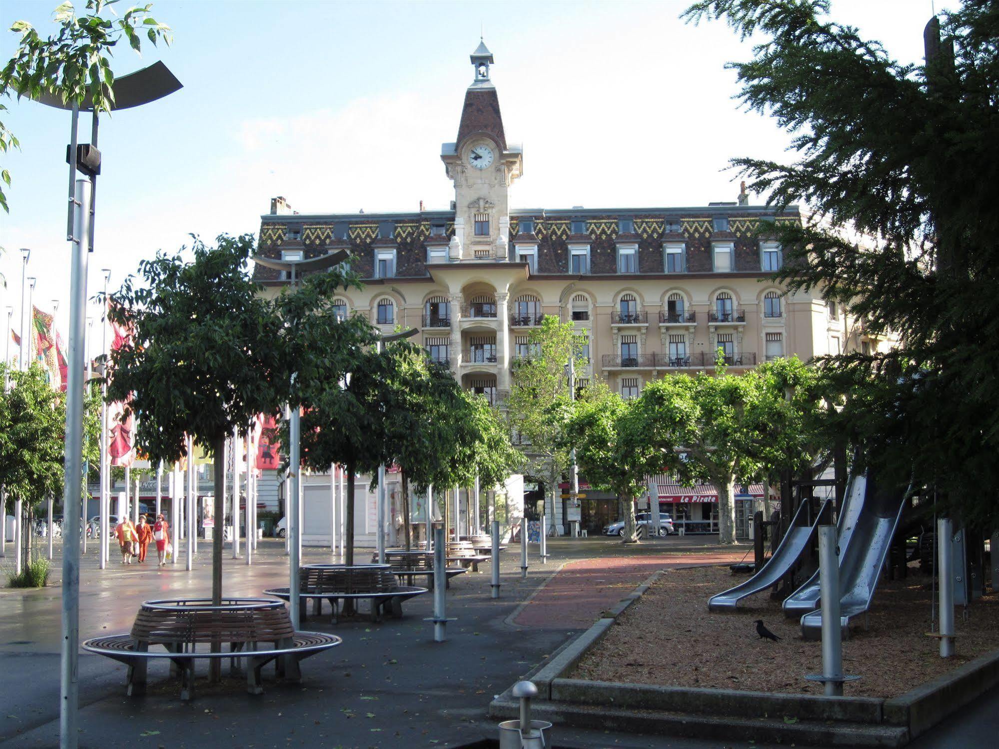 Aulac Hotel